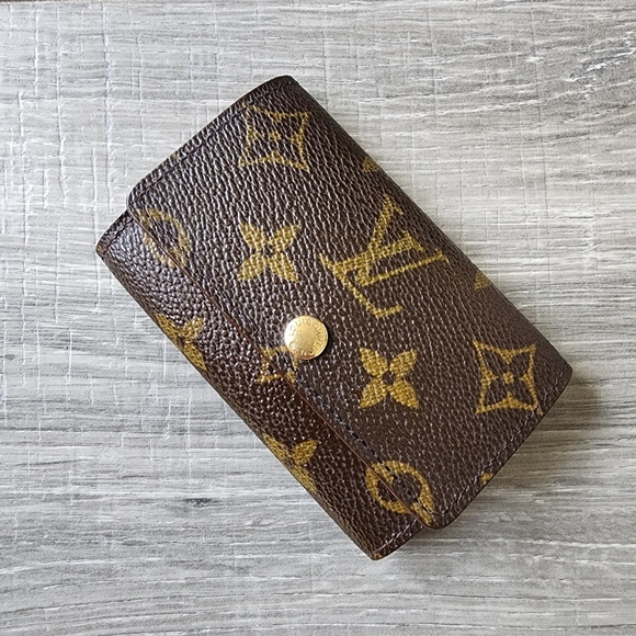 SALE Louis Vuitton Monogram 6 Ring Key Case - Picture 1 of 16